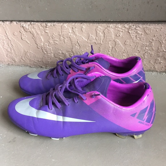 mens soccer cleats size 10